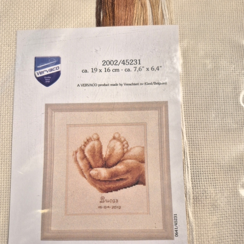 Vervaco Baby Feet In Moms Hands Counted Cross Stitch Kit